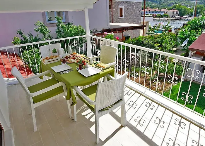 Yarimada Tatil Evi 3* السليمية